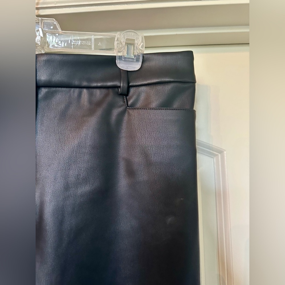 Loft Ann Taylor - Black Faux Leather Pants - BNWT! - Picture 6 of 7